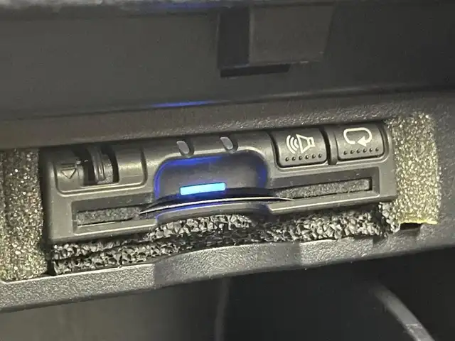 トヨタ ヴェルファイア Z Aエディション 群馬県 2015(平27)年 7.6万km ホワイトパールクリスタルシャイン フリップダウンモニター　ＡＬＰＩＮＥ１０インチナビ　バックカメラ　両側パワースライドドア　クルーズコントロール　ＬＥＤ　オットマン　純正１７インチＡＷ　ステアリングリモコン　ＥＴＣ　スマートキー　禁煙