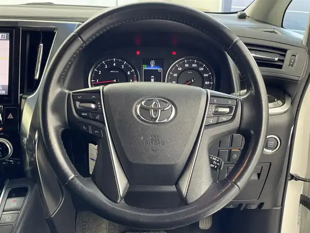 トヨタ ヴェルファイア Z Aエディション 群馬県 2015(平27)年 7.6万km ホワイトパールクリスタルシャイン フリップダウンモニター　ＡＬＰＩＮＥ１０インチナビ　バックカメラ　両側パワースライドドア　クルーズコントロール　ＬＥＤ　オットマン　純正１７インチＡＷ　ステアリングリモコン　ＥＴＣ　スマートキー　禁煙