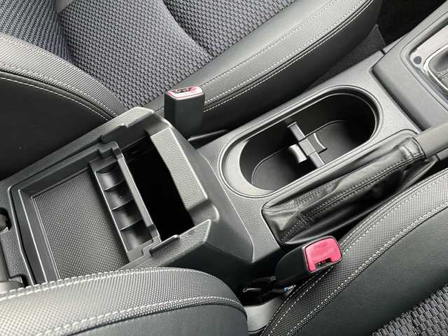 スバル フォレスター S－リミテッド 新潟県 2017(平29)年 5.2万km ダークグレーメタリック 4WD/純正SDナビ(AVIC-RZ900)/CD/DVD/BT/フルセグテレビ/バックカメラ/ETC/衝突被害軽減ブレーキ/レーンキープアシスト/レーダークルーズコントロール/半革シート/パワーシート/シートヒーター /パドルシフト/パワーバックドア/スマートキー/プッシュスタート/LEDヘッドライト/オートライト/オートハイビーム/フォグランプ/純正18インチアルミホイール