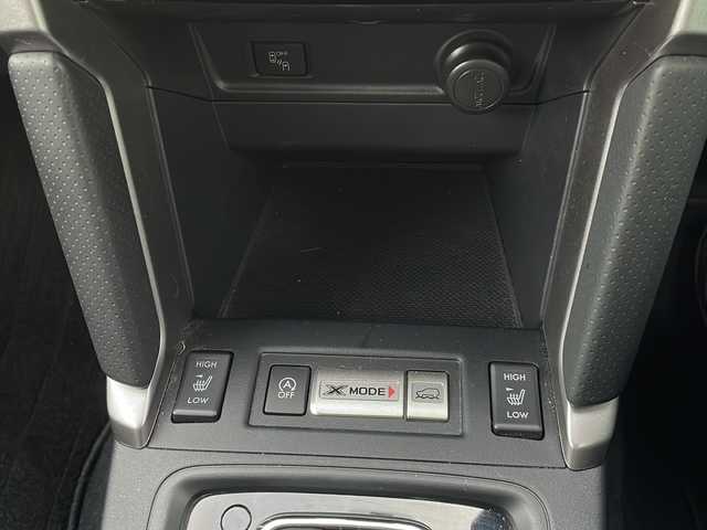 スバル フォレスター S－リミテッド 新潟県 2017(平29)年 5.2万km ダークグレーメタリック 4WD/純正SDナビ(AVIC-RZ900)/CD/DVD/BT/フルセグテレビ/バックカメラ/ETC/衝突被害軽減ブレーキ/レーンキープアシスト/レーダークルーズコントロール/半革シート/パワーシート/シートヒーター /パドルシフト/パワーバックドア/スマートキー/プッシュスタート/LEDヘッドライト/オートライト/オートハイビーム/フォグランプ/純正18インチアルミホイール