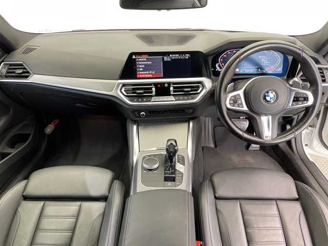 ＢＭＷ ４２０ｉ クーペ Mスポーツ 栃木県 2021(令3)年 5.6万km アルピンホワイトⅢ ターボ/純正ナビ/(Bluetooth・USB・AppleCarPlay)/全方位カメラ/バックカメラ/衝突軽減システム/レーンキープアシスト/オートクルーズコントロール/前後コーナーセンサー/本革シート/シートメモリ機能付きパワーシート/シートヒーター/LEDヘッドライト/オートハイビーム/オートライト/フロント・リアフォグランプ/カラーヘッドアップディスプレイ/パドルシフト/置くだけ充電/前方ドライブレコーダー/純正19インチアルミホイール/フロアマット/スマートキー/スペアキー1本/取扱説明書/保証書