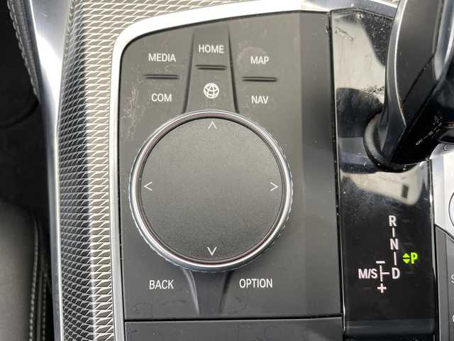 ＢＭＷ ４２０ｉ クーペ Mスポーツ 栃木県 2021(令3)年 5.6万km アルピンホワイトⅢ ターボ/純正ナビ/(Bluetooth・USB・AppleCarPlay)/全方位カメラ/バックカメラ/衝突軽減システム/レーンキープアシスト/オートクルーズコントロール/前後コーナーセンサー/本革シート/シートメモリ機能付きパワーシート/シートヒーター/LEDヘッドライト/オートハイビーム/オートライト/フロント・リアフォグランプ/カラーヘッドアップディスプレイ/パドルシフト/置くだけ充電/前方ドライブレコーダー/純正19インチアルミホイール/フロアマット/スマートキー/スペアキー1本/取扱説明書/保証書