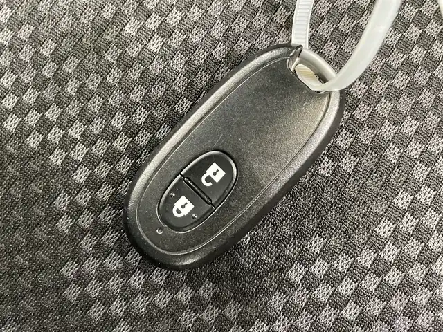 スズキ ハスラー G 栃木県 2017(平29)年 1.5万km ブルーイッシュブラックパール3 社外カーオーディオ/CD/USB//AUX/プッシュスタート/スマートキー/ドライブレコーダー/純正フロアマット/ベンチシート/ハロゲンヘッドライト/シートヒーター/衝突被害軽減ブレーキ/盗難防止装置/アイドリングストップ/横滑り防止装置/電動格納ミラー