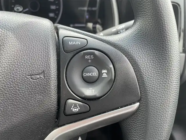 ホンダ シャトル ハイブリッド ホンダセンシング 熊本県 2019(令1)年 5.6万km プラチナホワイトパール 社外ナビ/・AM/FM/CD/DVD/SD/USB/iPod/AUX/BT/バックカメラ/ホンダセンシング/・衝突軽減ブレーキ/・アダプティブクルーズコントロール/・車線維持支援システム/・先行車発進お知らせ機能/・路外逸脱抑制機能/・標識認識機能/前後コーナーセンサー/ETC/電動格納ミラー/・ウィンカーミラー/ヘッドライトレベライザー/ステアリングリモコン/スポーツモード/プッシュスタート/スマートキー×2