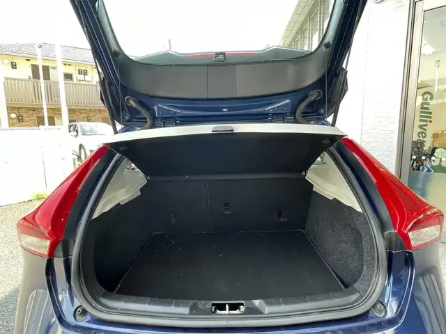 ボルボ Ｖ４０ オーシャンレースED 神奈川県 2015(平27)年 8.1万km 紺 ガラスルーフ/ベージュレザーシート/前席パワーシート/前席シートヒーター/純正HDDナビ/ETC/前後ドライブレコーダー/スマートキー2本/オートライト/HIDヘッドライト/ウィンカーミラー/純正17インチAW/保証書/取扱説明書