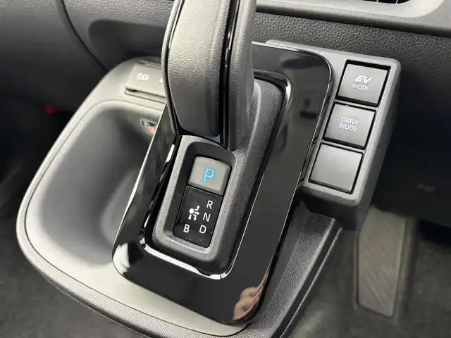 トヨタ シエンタ ハイブリッド Z 愛知県 2025(令7)年 0.1万km ブラック トヨタセーフティーセンス/パノラミックビューモニター/オートクルーズコントロール/純正１０インチナビ/・フルセグTV/・Bluetooth/・Applecarplay/・FM/AM/アラウンドビューモニター/両側パワースライドドア/ブラインドスポットモニター/パーキングサポートブレーキ/カーテンエアバック/クリアランスソナー/ＬＥＤライト/オートハイビーム/ＥＴＣ2.0