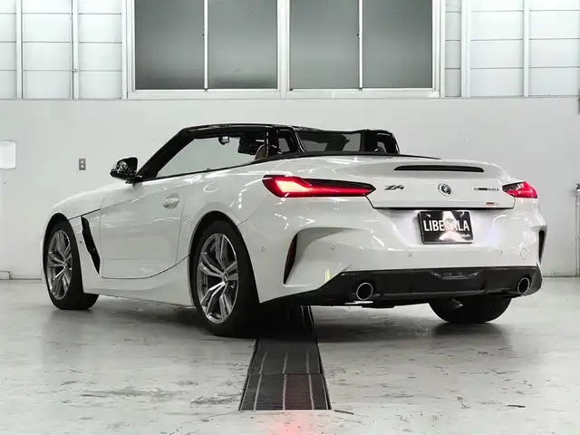 ＢＭＷ ＢＭＷ Ｚ４ sDrive20i Mスポーツ 兵庫県 2024(令6)年 0.5万km アルピンホワイトⅢ 純正ナビ/バックカメラ/アップルカープレイ/ブラウンレザーシート/電動シート/シートヒーター/地デジTV/置くだけ充電/ドライブレコーダー/ハーマンカードン/ACC/LKA/BSM/ステアリングヒーター