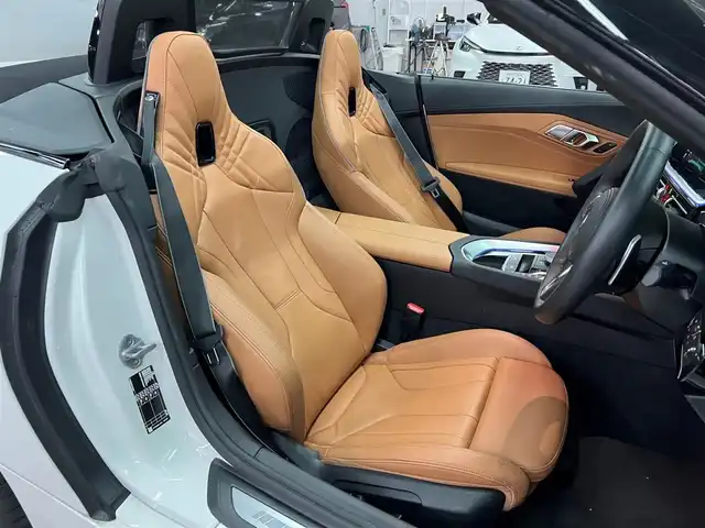 ＢＭＷ ＢＭＷ Ｚ４ sDrive20i Mスポーツ 兵庫県 2024(令6)年 0.5万km アルピンホワイトⅢ 純正ナビ/バックカメラ/アップルカープレイ/ブラウンレザーシート/電動シート/シートヒーター/地デジTV/置くだけ充電/ドライブレコーダー/ハーマンカードン/ACC/LKA/BSM/ステアリングヒーター