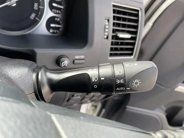トヨタ ランドクルーザー ZX 三重県 2018(平30)年 7.6万km ホワイトパールクリスタルシャイン 登録時75990km/SR/モデリスタエアロ/黒革シート/ルーフレール/VIPERセキュリティ/ブレーキロック/ワンオーナー/純正ナビ/（AM/FM/TV/Bluetooth）/ワンセグTV/アラウンドビューモニター/ビルトインETC２．０/レーダークルコン/社がレーダー/ステアリングスイッチ/ステアリングヒーター/シートメモリー/パワーシート/シートヒーター/エアシート/プリクラッシュセーフティ/クリアランスソナー/BSM/レーンディパーチャーアラート/プッシュスタート/スペアキー
