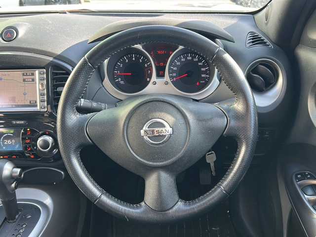 日産 ジューク 15RX 愛知県 2010(平22)年 7.6万km ブリリアントホワイトパール ワンオーナー/純正HDDナビ/【ワンセグ・SD・ラジオ】/バックカメラ/ETC/リモコンキー/純正フロアマット/ドアバイザー/新車保証書/取扱説明書