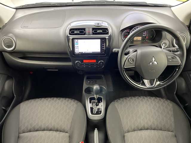 三菱 ミラージュ G 岐阜県 2021(令3)年 4.6万km ホワイトダイヤモンド ストラーダSDナビ【CN-RE07WD】/CD/DVD/Bluetooth/フルセグTV/クルーズコントロール/衝突被害軽減ブレーキ/レーンキープアシスト/オートマチックハイビーム/プッシュスタート/スマートキー/LEDヘッドライト/フォグライト/ドアバイザー/革巻きステアリング