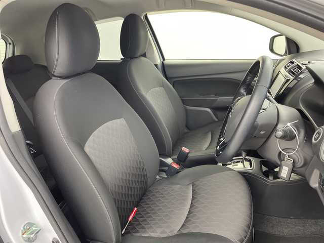 三菱 ミラージュ G 岐阜県 2021(令3)年 4.6万km ホワイトダイヤモンド ストラーダSDナビ【CN-RE07WD】/CD/DVD/Bluetooth/フルセグTV/クルーズコントロール/衝突被害軽減ブレーキ/レーンキープアシスト/オートマチックハイビーム/プッシュスタート/スマートキー/LEDヘッドライト/フォグライト/ドアバイザー/革巻きステアリング