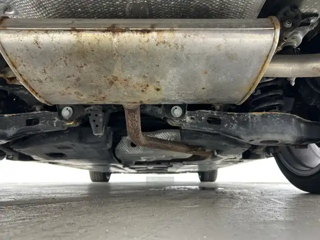 トヨタ カローラツーリング ハイブリッド ダブルバイビー 愛知県 2021(令3)年 2.4万km ホワイトパールクリスタルシャイン 禁煙車/純正9インチナビ/（CD/DVD/Bluetooth/フルセグTV/USB/AM/FM)/バックカメラ/AC100V電源/トヨタセーフティセンス/・プリクラッシュセーフティ/・レーントレーシングアシスト/・パーキングセンサー/・パーキングサポートブレーキ/・ロードサインアシスト/・レーダークルーズコントロール/・オートマチックハイビーム/ETC/前後ドライブレコーダー/シートヒーター/ハーフレザーシート/ステアリングヒーター/純正17インチアルミホイール/スマートキー/プッシュスタート/LEDヘッドライト/フロントフォグランプ/オートライト/純正フロアマット/電子パーキングブレーキ/オートホールド/横滑り防止装置/電動格納ミラー