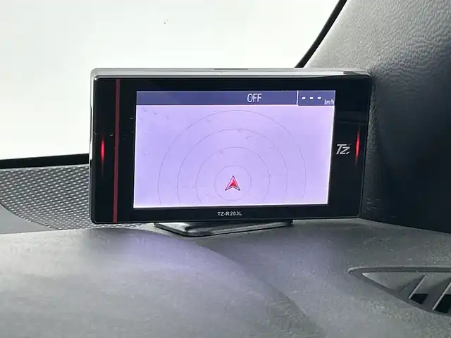 トヨタ カローラツーリング ハイブリッド ダブルバイビー 愛知県 2021(令3)年 2.4万km ホワイトパールクリスタルシャイン 禁煙車/純正9インチナビ/（CD/DVD/Bluetooth/フルセグTV/USB/AM/FM)/バックカメラ/AC100V電源/トヨタセーフティセンス/・プリクラッシュセーフティ/・レーントレーシングアシスト/・パーキングセンサー/・パーキングサポートブレーキ/・ロードサインアシスト/・レーダークルーズコントロール/・オートマチックハイビーム/ETC/前後ドライブレコーダー/シートヒーター/ハーフレザーシート/ステアリングヒーター/純正17インチアルミホイール/スマートキー/プッシュスタート/LEDヘッドライト/フロントフォグランプ/オートライト/純正フロアマット/電子パーキングブレーキ/オートホールド/横滑り防止装置/電動格納ミラー