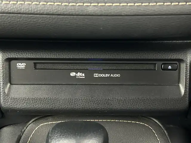 トヨタ カローラツーリング ハイブリッド ダブルバイビー 愛知県 2021(令3)年 2.4万km ホワイトパールクリスタルシャイン 禁煙車/純正9インチナビ/（CD/DVD/Bluetooth/フルセグTV/USB/AM/FM)/バックカメラ/AC100V電源/トヨタセーフティセンス/・プリクラッシュセーフティ/・レーントレーシングアシスト/・パーキングセンサー/・パーキングサポートブレーキ/・ロードサインアシスト/・レーダークルーズコントロール/・オートマチックハイビーム/ETC/前後ドライブレコーダー/シートヒーター/ハーフレザーシート/ステアリングヒーター/純正17インチアルミホイール/スマートキー/プッシュスタート/LEDヘッドライト/フロントフォグランプ/オートライト/純正フロアマット/電子パーキングブレーキ/オートホールド/横滑り防止装置/電動格納ミラー