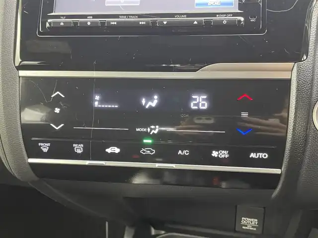 ホンダ フィット ハイブリット Sパッケージ 千葉県 2014(平26)年 3万km ビビットスカイブルーP 禁煙車/シティブレーキアクティブシステム/クルーズコントロール/純正メモリナビ/・型番：VXM-142VFi/・CD/DVD/Bluetooth/フルセグTV/・バックカメラ/・ビルトインETC/革巻きステアリング/・ステアリングスイッチ/・パドルシフト/純正フロアマット/純正１６インチAW/オートライト/・LEDヘッドライト/・フォグランプ