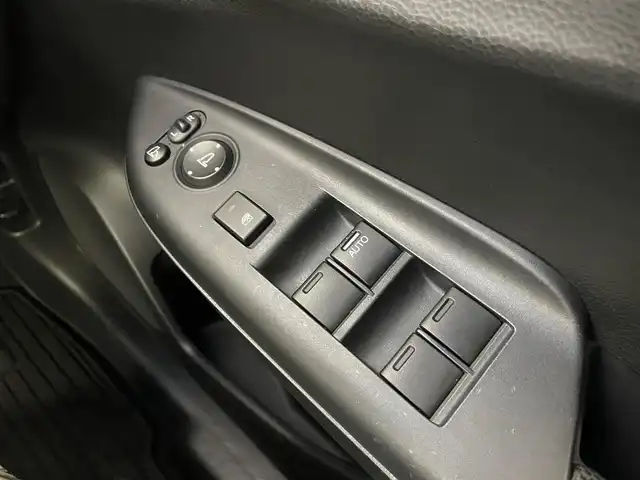 ホンダ フィット ハイブリット Sパッケージ 千葉県 2014(平26)年 3万km ビビットスカイブルーP 禁煙車/シティブレーキアクティブシステム/クルーズコントロール/純正メモリナビ/・型番：VXM-142VFi/・CD/DVD/Bluetooth/フルセグTV/・バックカメラ/・ビルトインETC/革巻きステアリング/・ステアリングスイッチ/・パドルシフト/純正フロアマット/純正１６インチAW/オートライト/・LEDヘッドライト/・フォグランプ