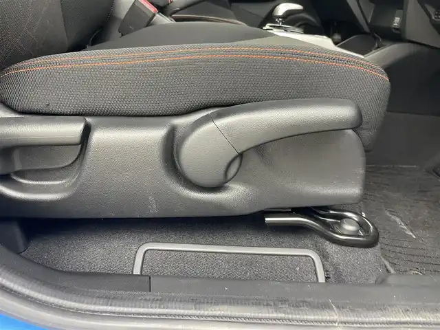 ホンダ フィット ハイブリット Sパッケージ 千葉県 2014(平26)年 3万km ビビットスカイブルーP 禁煙車/シティブレーキアクティブシステム/クルーズコントロール/純正メモリナビ/・型番：VXM-142VFi/・CD/DVD/Bluetooth/フルセグTV/・バックカメラ/・ビルトインETC/革巻きステアリング/・ステアリングスイッチ/・パドルシフト/純正フロアマット/純正１６インチAW/オートライト/・LEDヘッドライト/・フォグランプ