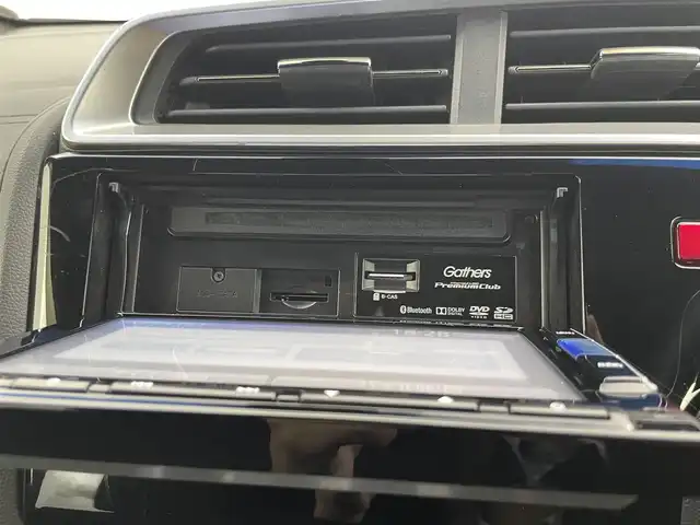 ホンダ フィット ハイブリット Sパッケージ 千葉県 2014(平26)年 3万km ビビットスカイブルーP 禁煙車/シティブレーキアクティブシステム/クルーズコントロール/純正メモリナビ/・型番：VXM-142VFi/・CD/DVD/Bluetooth/フルセグTV/・バックカメラ/・ビルトインETC/革巻きステアリング/・ステアリングスイッチ/・パドルシフト/純正フロアマット/純正１６インチAW/オートライト/・LEDヘッドライト/・フォグランプ