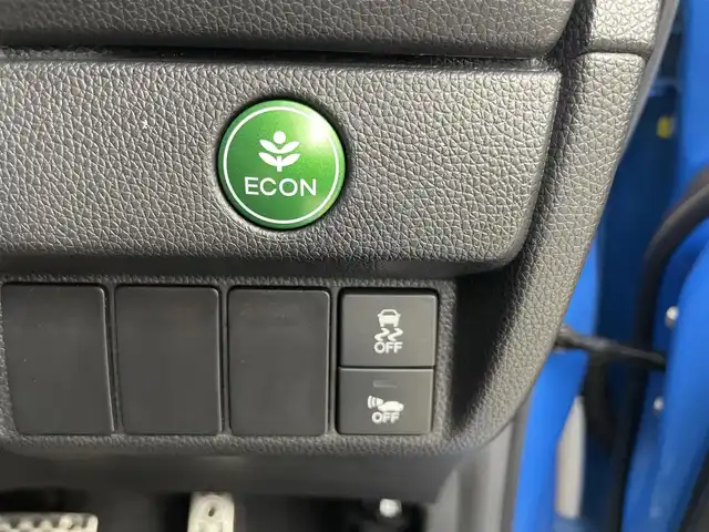 ホンダ フィット ハイブリット Sパッケージ 千葉県 2014(平26)年 3万km ビビットスカイブルーP 禁煙車/シティブレーキアクティブシステム/クルーズコントロール/純正メモリナビ/・型番：VXM-142VFi/・CD/DVD/Bluetooth/フルセグTV/・バックカメラ/・ビルトインETC/革巻きステアリング/・ステアリングスイッチ/・パドルシフト/純正フロアマット/純正１６インチAW/オートライト/・LEDヘッドライト/・フォグランプ