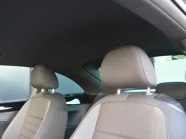 フォルクスワーゲン ザ・ビートル 2．0 Rライン 和歌山県 2016(平28)年 6.8万km 白 3連メーター /純正ナビ /フルセグ /Bカメラ /リヤスポイラー /ツインエキゾーストパイプ /レッドブレーキキャリパー /クルーズコントロール /コーナーセンサー /純正18AW /プッシュスタート /オートライト /MTモード付AT /ETC