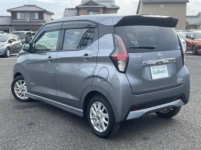 日産 デイズ ハイウェイスターX 熊本県 2022(令4)年 0.3万km チタニウムグレーメタリック 純正SDナビ/（CD/ラジオ/フルセグTV/BT）/純正マット　/エマージェンシーブレーキ/LEDライト　/バックカメラ　/純正１４インチアルミ　/純正前方ドラレコ　/オートライト