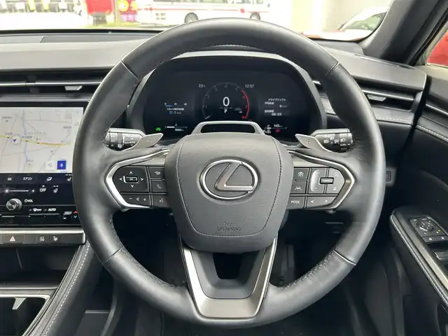 レクサス ＬＢＸ 福岡県 2024(令6)年 0.9万km ソニッククロム 純正メーカーナビ/（AM/FM/USB/Miracast/Bluetooth/フルセグTV）/レーンディパーチャーアラート/レーダークルーズコントロール/クリアランスソナー/パーキングサポートブレーキ/ブラインドスポットモニター/リアクロストラフィックアラート/安心降車アシスト/リアカメラディテクション/ロードサインアシスト/プロアクティブドライビングアシスト/オートホールドブレーキ/ハンズフリー/パドルシフト/パノラミックビューモニター/パワーシート（D）/ヒートシーター（D/N）/ハンドルヒーター/シートメモリー/パワーバックドア/オートマチックハイビーム/LEDライト/オートライト/フォグランプ/純正AW/純正フロアマット/ビルトETC/プッシュスタート/電格ミラー/保証書/取扱説明書