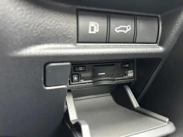 レクサス ＬＢＸ 福岡県 2024(令6)年 0.9万km ソニッククロム 純正メーカーナビ/（AM/FM/USB/Miracast/Bluetooth/フルセグTV）/レーンディパーチャーアラート/レーダークルーズコントロール/クリアランスソナー/パーキングサポートブレーキ/ブラインドスポットモニター/リアクロストラフィックアラート/安心降車アシスト/リアカメラディテクション/ロードサインアシスト/プロアクティブドライビングアシスト/オートホールドブレーキ/ハンズフリー/パドルシフト/パノラミックビューモニター/パワーシート（D）/ヒートシーター（D/N）/ハンドルヒーター/シートメモリー/パワーバックドア/オートマチックハイビーム/LEDライト/オートライト/フォグランプ/純正AW/純正フロアマット/ビルトETC/プッシュスタート/電格ミラー/保証書/取扱説明書