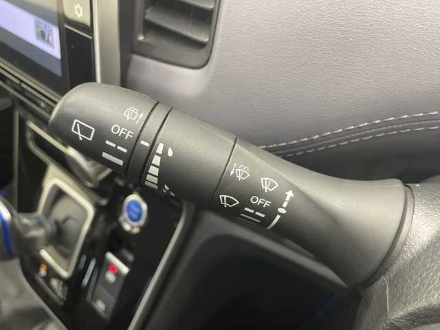 日産 セレナ e－パワー ハイウェイスター V 愛知県 2020(令2)年 6.1万km ブリリアントシルバー プロパイロット/純正10型ナビ/フリップダウンモニター/全方位カメラ/両側パワースライドドア/ハンズフリースライドドア/純正アルミホイール/ＥＴＣ/ブラインドスポットモニター/LEDヘッドライト/ステアリングスイッチ/スマートキー/プッシュスタート