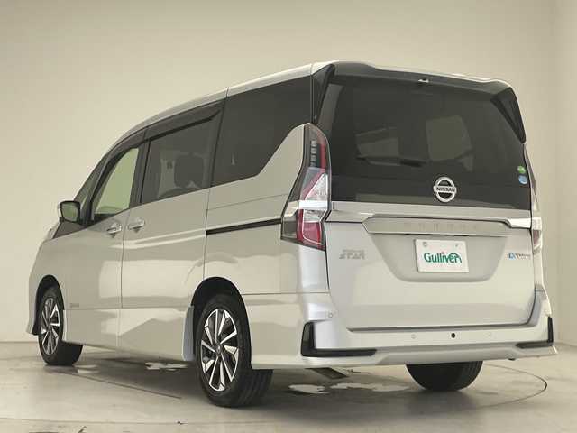 日産 セレナ e－パワー ハイウェイスター V 愛知県 2020(令2)年 6.1万km ブリリアントシルバー プロパイロット/純正10型ナビ/フリップダウンモニター/全方位カメラ/両側パワースライドドア/ハンズフリースライドドア/純正アルミホイール/ＥＴＣ/ブラインドスポットモニター/LEDヘッドライト/ステアリングスイッチ/スマートキー/プッシュスタート