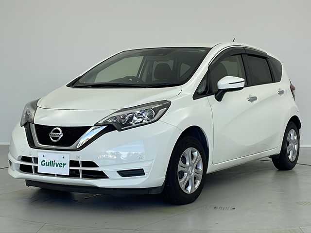 日産 ノート X 茨城県 2020(令2)年 3.5万km ホワイト 純正ナビ　バックモニター　スマートキー　ＥＴＣ　衝突軽減ブレーキ　横滑り防止装置　メモリーナビ　ＵＳＢ入力端子　オートライト　純正フロアマット　盗難防止装置　コーナーセンサー　レーンキープアシスト