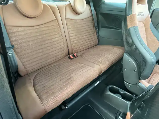 アバルト ５９５ コンペティツィオーネ 静岡県 2020(令2)年 4.3万km ガンＭ ワンオーナー/UconnectディスプレイオーディオCarplay対応/バックカメラ/カーボンシェルサベルトシート/Bremboブレーキキャリパー/レコードモンツァマフラー/ASSO17インチアルミホイールPartire AQUILA/HKS車高調/WAGNERTUNINGインタークーラー/ステアリングボス延長KIT/フロントカーボンリップスポイラー/シリコンインテークホース/社外エアクリーナー/Defiブースト計/フロアバー/ブルーレンズドアミラー/キーレス/ETC