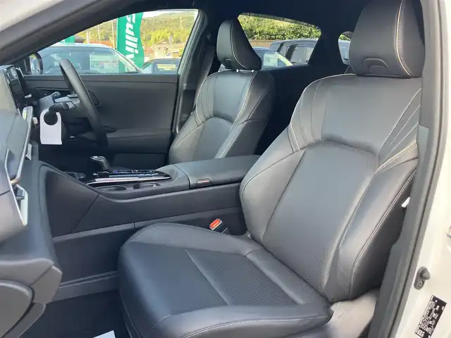 トヨタ クラウン スポーツ Z 広島県 2024(令6)年 1.4万km パールⅡ セーフティセンス/トヨタチームメイト/バイトーン/パノラマルーフ（電動シェード）/純正ナビ/パノラミックビューモニター/フルセグTV・Bluetooth/パーキングサポートブレーキ/ブラインドスポットモニタリング/デジタルインナーミラー/ステアリングヒーター/ドライバーモニターカメラ/ヘッドアップディスプレイ/ブラックレザーシート/ベンチレーション付きシートヒーター/パワーシート/ハンズフリーパワーバックドア/プレミアムサウンドシステム/ビルトインETC2.0/置くだけ充電/レーダークルーズ/タイプC端子/LEDオートライト/新車保証書/スペアキー