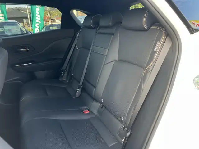 トヨタ クラウン スポーツ Z 広島県 2024(令6)年 1.4万km パールⅡ セーフティセンス/トヨタチームメイト/バイトーン/パノラマルーフ（電動シェード）/純正ナビ/パノラミックビューモニター/フルセグTV・Bluetooth/パーキングサポートブレーキ/ブラインドスポットモニタリング/デジタルインナーミラー/ステアリングヒーター/ドライバーモニターカメラ/ヘッドアップディスプレイ/ブラックレザーシート/ベンチレーション付きシートヒーター/パワーシート/ハンズフリーパワーバックドア/プレミアムサウンドシステム/ビルトインETC2.0/置くだけ充電/レーダークルーズ/タイプC端子/LEDオートライト/新車保証書/スペアキー