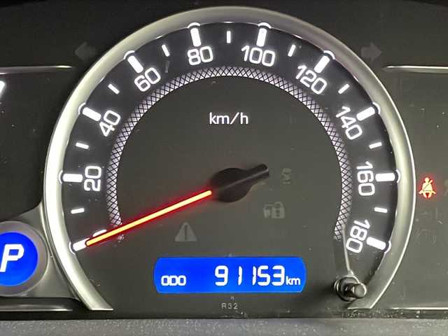 トヨタ ヴォクシー ZS 秋田県 2014(平26)年 9.2万km ブラック ディーラーＯＰナビ　NSZT-Y62G/・フルセグテレビ/・ＢＴ/・ＣＤ、ＤＶＤ、ＳＤ/・ラジオ/オールオートウィンドウ/フロントワイパーデアイサー/電動格納ミラー/セカンドシートサンシェード/前席デュアルエアコン/オートライト/ステアリングスイッチ