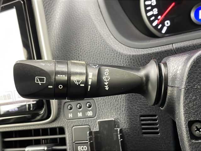 トヨタ ヴォクシー ZS 秋田県 2014(平26)年 9.2万km ブラック ディーラーＯＰナビ　NSZT-Y62G/・フルセグテレビ/・ＢＴ/・ＣＤ、ＤＶＤ、ＳＤ/・ラジオ/オールオートウィンドウ/フロントワイパーデアイサー/電動格納ミラー/セカンドシートサンシェード/前席デュアルエアコン/オートライト/ステアリングスイッチ