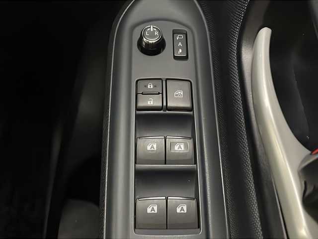 トヨタ ヴォクシー ZS 秋田県 2014(平26)年 9.2万km ブラック ディーラーＯＰナビ　NSZT-Y62G/・フルセグテレビ/・ＢＴ/・ＣＤ、ＤＶＤ、ＳＤ/・ラジオ/オールオートウィンドウ/フロントワイパーデアイサー/電動格納ミラー/セカンドシートサンシェード/前席デュアルエアコン/オートライト/ステアリングスイッチ