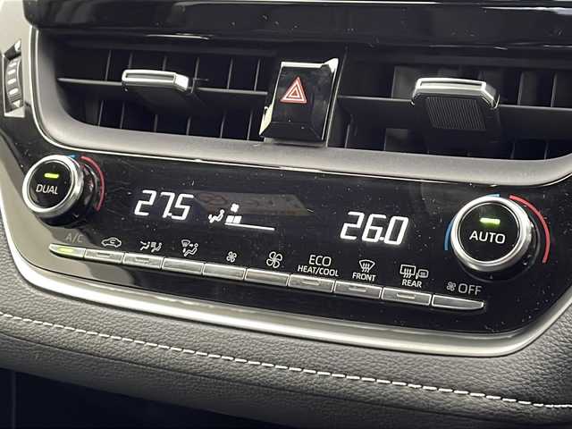 トヨタ カローラ スポーツ ハイブリッドG スタイルPKG 千葉県 2020(令2)年 4.5万km アティチュードブラックマイカ 衝突軽減ブレーキ/オートマチックハイビーム/純正ディスプレイオーディオ/（フルセグ/Bluetooth/USB/FM/AM/Miracast）/バックカメラ/前後コーナーセンサー/アイドリングストップ/ハーフレザーシート/シートヒーター（運転席＋助手席）/ステアリングヒーター/LEDヘッドライト/電動格納ミラー/純正サイドバイザー