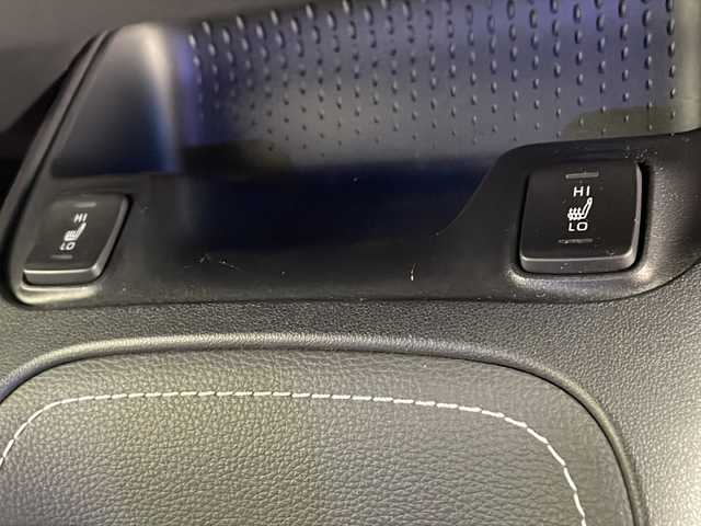 トヨタ カローラ スポーツ ハイブリッドG スタイルPKG 千葉県 2020(令2)年 4.5万km アティチュードブラックマイカ 衝突軽減ブレーキ/オートマチックハイビーム/純正ディスプレイオーディオ/（フルセグ/Bluetooth/USB/FM/AM/Miracast）/バックカメラ/前後コーナーセンサー/アイドリングストップ/ハーフレザーシート/シートヒーター（運転席＋助手席）/ステアリングヒーター/LEDヘッドライト/電動格納ミラー/純正サイドバイザー