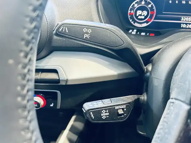 アウディ Ｑ２ 35TDIスポーツ 大阪府 2020(令2)年 3.2万km グレー バーチャルコックピット/ACC/純正ナビ/TV/バックカメラ/純正17インチAW/LEDヘッドライト/電動リアゲート/サイドアシスト/クリアランスソナー/ETC/シートヒーター/スマートキー