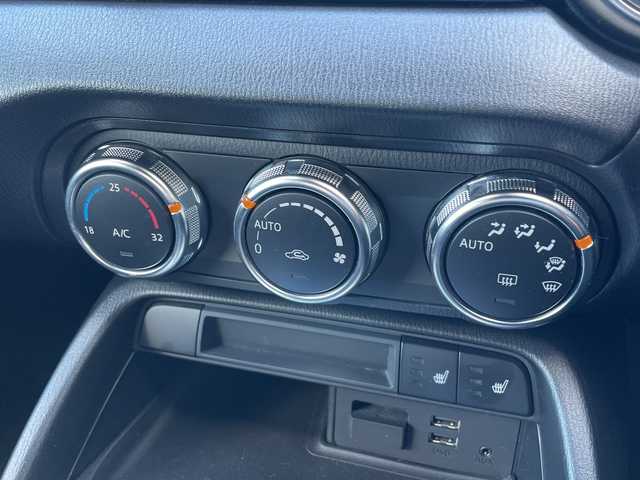 マツダ ロードスター S スペシャルパッケージ 大阪府 2019(平31)年 4.8万km ソウルレッドクリスタルM ワンオーナー/6速MT/純正ナビ（ワンセグTV/Bluetooth/AM・FM）/バックカメラ/シートヒーター（運転席・助手席）/後方コーナーセンサー/横滑り防止機能/プッシュスタート/純正16インチアルミホイール/2口USBソケット/ETC