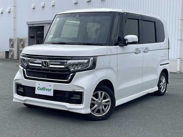 ホンダ Ｎ ＢＯＸ カスタム L 三重県 2021(令3)年 4.5万km プラチナホワイトパール プッシュスタート/片側パワースライドドア/レーンキープアシスト/衝突軽減ブレーキ/アイドリングストップ/電動格納ミラー/レーダークルーズコントロール/ステアリングスイッチ/横滑り防止/コーナーセンサー/シートヒーター(前席)/オートライト/純正SDナビ(AM/FM/CD/BT)/シートカバー付き/フロアマット/リアサンシェード/LEDヘッドライト/バックカメラ/禁煙車