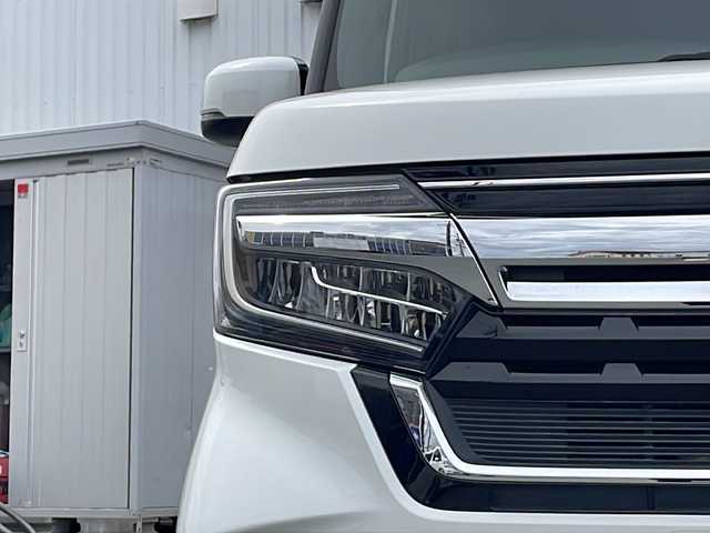 ホンダ Ｎ ＢＯＸ カスタム L 三重県 2021(令3)年 4.5万km プラチナホワイトパール プッシュスタート/片側パワースライドドア/レーンキープアシスト/衝突軽減ブレーキ/アイドリングストップ/電動格納ミラー/レーダークルーズコントロール/ステアリングスイッチ/横滑り防止/コーナーセンサー/シートヒーター(前席)/オートライト/純正SDナビ(AM/FM/CD/BT)/シートカバー付き/フロアマット/リアサンシェード/LEDヘッドライト/バックカメラ/禁煙車
