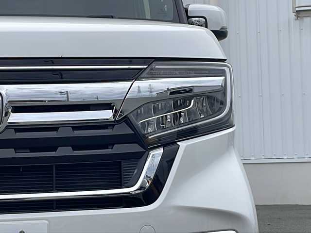 ホンダ Ｎ ＢＯＸ カスタム L 三重県 2021(令3)年 4.5万km プラチナホワイトパール プッシュスタート/片側パワースライドドア/レーンキープアシスト/衝突軽減ブレーキ/アイドリングストップ/電動格納ミラー/レーダークルーズコントロール/ステアリングスイッチ/横滑り防止/コーナーセンサー/シートヒーター(前席)/オートライト/純正SDナビ(AM/FM/CD/BT)/シートカバー付き/フロアマット/リアサンシェード/LEDヘッドライト/バックカメラ/禁煙車