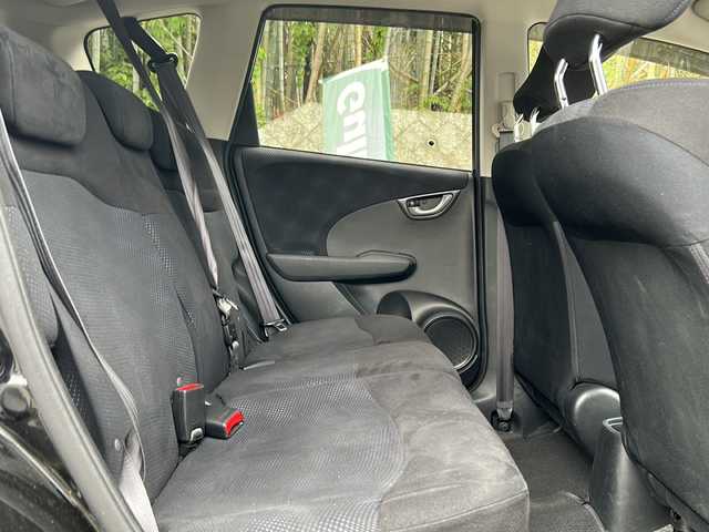 ホンダ フィット G スマートセレ ファインスタイル 京都府 2013(平25)年 6.8万km クリスタルブラックパール ワンオーナー/Pioneerナビ/・フルセグTV/CD/DVD/AM/FM/ビルトインETC/バックカメラ/ドライブレコーダー/オートライト/電格ウインカーミラー/ドアバイザー/純正フロアマット/リアワイパー/保証書/取説/スマートキースペア有