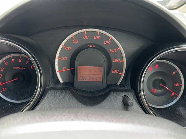 ホンダ フィット G スマートセレ ファインスタイル 京都府 2013(平25)年 6.8万km クリスタルブラックパール ワンオーナー/Pioneerナビ/・フルセグTV/CD/DVD/AM/FM/ビルトインETC/バックカメラ/ドライブレコーダー/オートライト/電格ウインカーミラー/ドアバイザー/純正フロアマット/リアワイパー/保証書/取説/スマートキースペア有