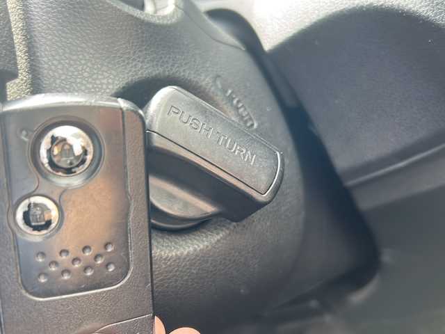 ホンダ フィット G スマートセレ ファインスタイル 京都府 2013(平25)年 6.8万km クリスタルブラックパール ワンオーナー/Pioneerナビ/・フルセグTV/CD/DVD/AM/FM/ビルトインETC/バックカメラ/ドライブレコーダー/オートライト/電格ウインカーミラー/ドアバイザー/純正フロアマット/リアワイパー/保証書/取説/スマートキースペア有