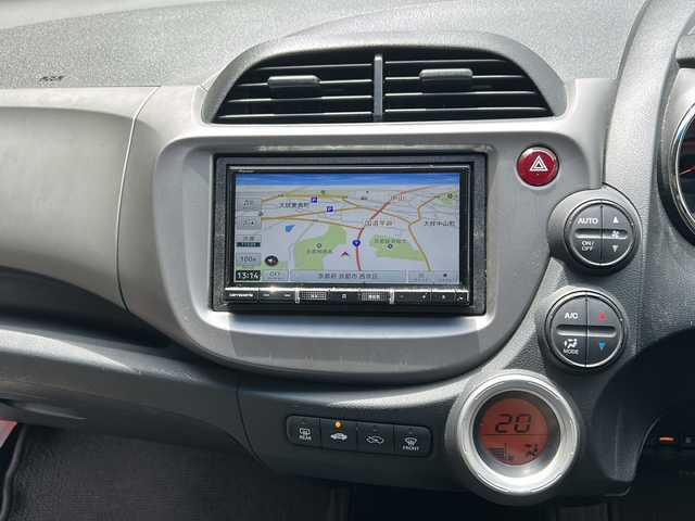 ホンダ フィット G スマートセレ ファインスタイル 京都府 2013(平25)年 6.8万km クリスタルブラックパール ワンオーナー/Pioneerナビ/・フルセグTV/CD/DVD/AM/FM/ビルトインETC/バックカメラ/ドライブレコーダー/オートライト/電格ウインカーミラー/ドアバイザー/純正フロアマット/リアワイパー/保証書/取説/スマートキースペア有