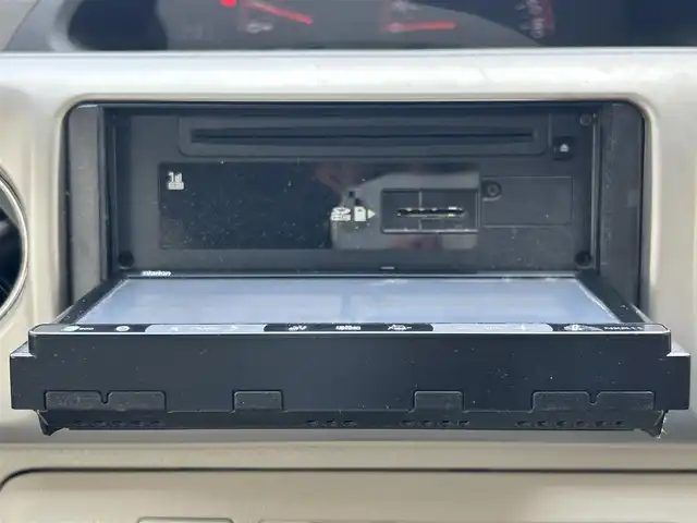 トヨタ ポルテ 130i 兵庫県 2009(平21)年 12.7万km ホワイトパールクリスタルシャイン 社外ナビ/CD/USB/ワンセグTV/ETC/片側パワースライドドア/電動格納ミラー/純正フロアマット/取扱説明書・保証書