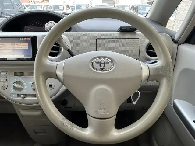 トヨタ ポルテ 130i 兵庫県 2009(平21)年 12.7万km ホワイトパールクリスタルシャイン 社外ナビ/CD/USB/ワンセグTV/ETC/片側パワースライドドア/電動格納ミラー/純正フロアマット/取扱説明書・保証書